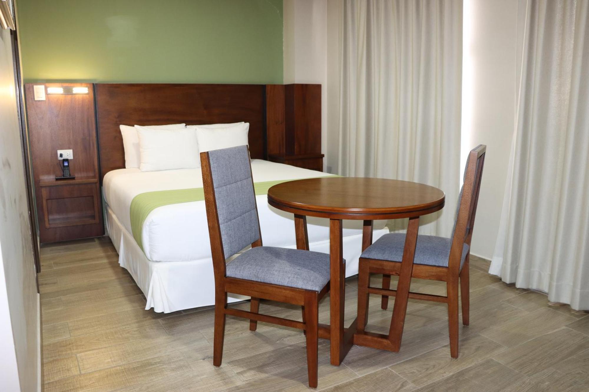 Hotel San Agustin Plaza Latacunga Ngoại thất bức ảnh
