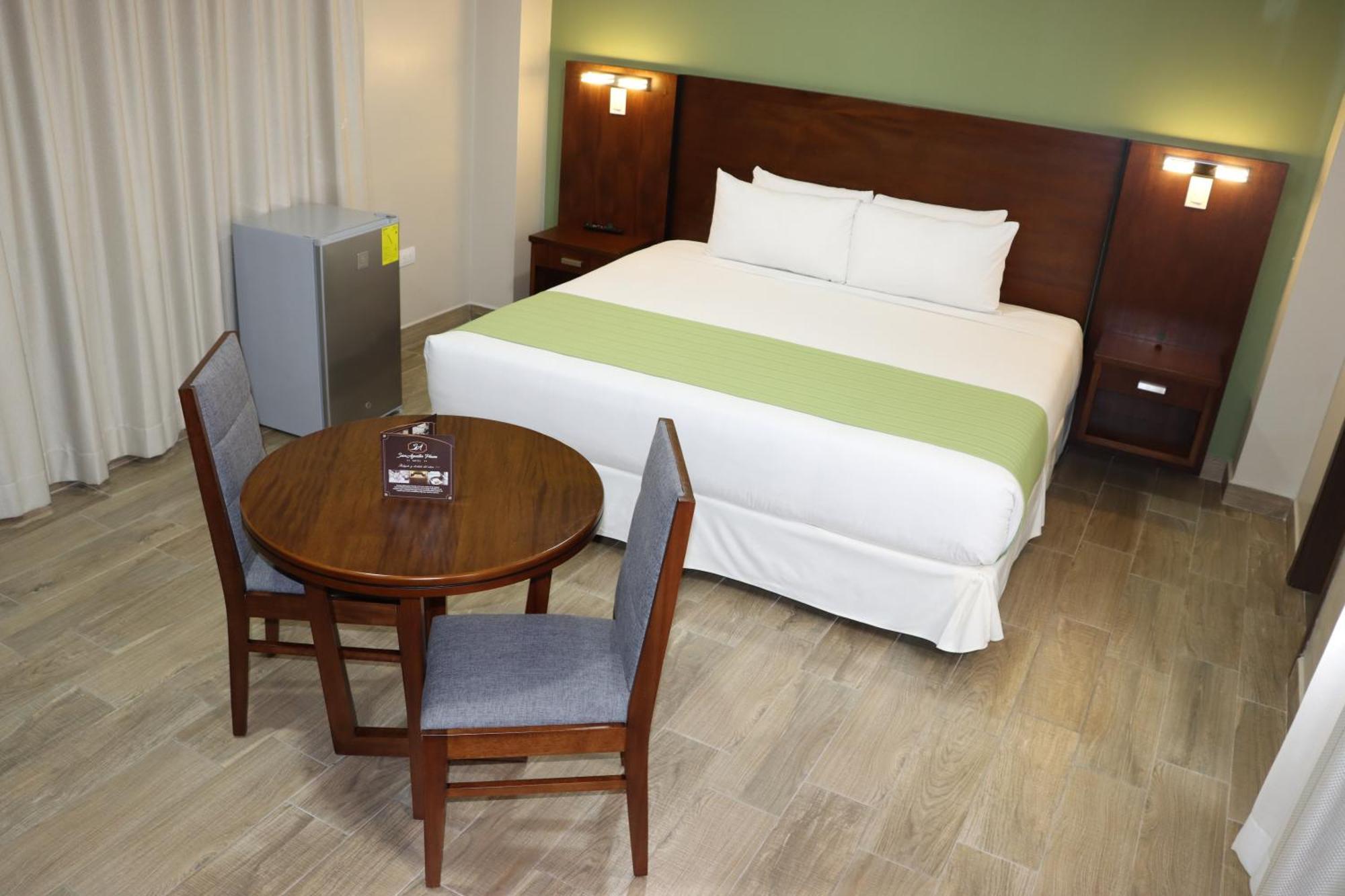 Hotel San Agustin Plaza Latacunga Ngoại thất bức ảnh