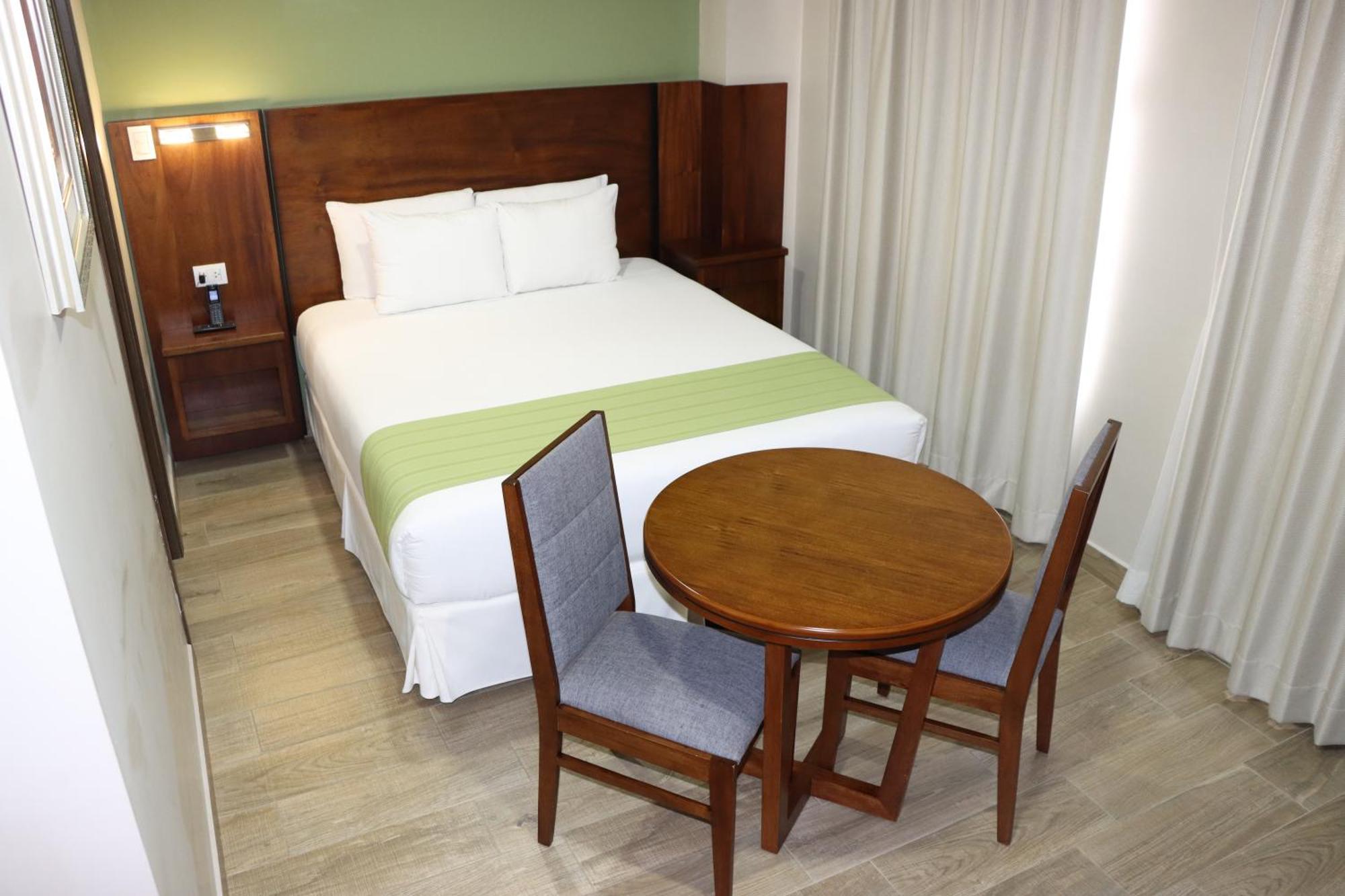 Hotel San Agustin Plaza Latacunga Ngoại thất bức ảnh