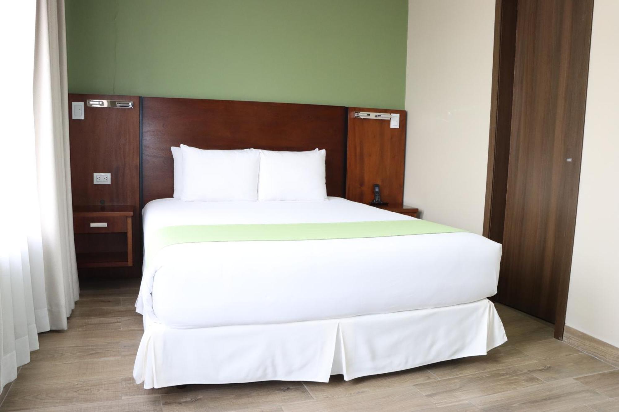 Hotel San Agustin Plaza Latacunga Ngoại thất bức ảnh